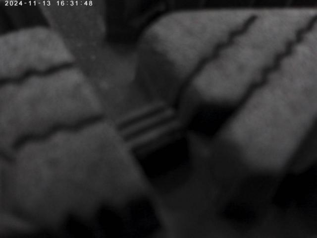BRIDGESTONE BALMINUM VR5 + BRIDGESTONE BLIZZAK DM-V3