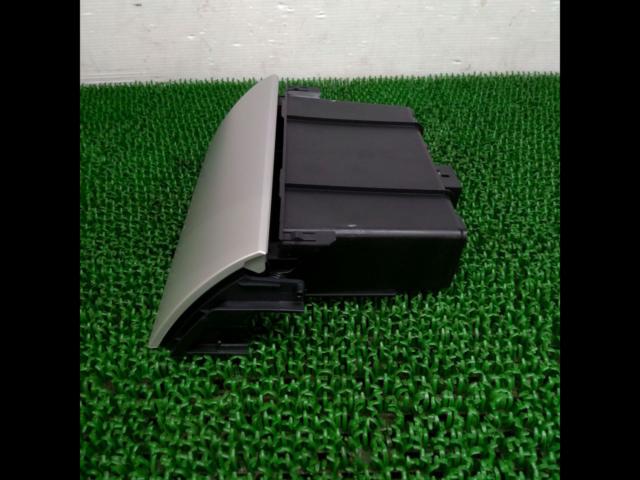 【ダイハツ】ミラジーノ純正 オーディオ上小物入れ 55308-B2040 | 新古品 | アップガレージ 越谷店 | カー用品 インテリア ...