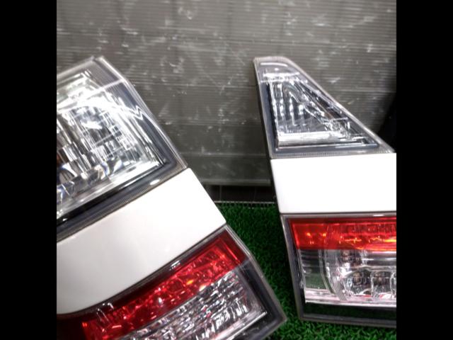 TOYOTA純正テールレンズ【20系/ヴェルファイア】 | わけあり（保証対象 