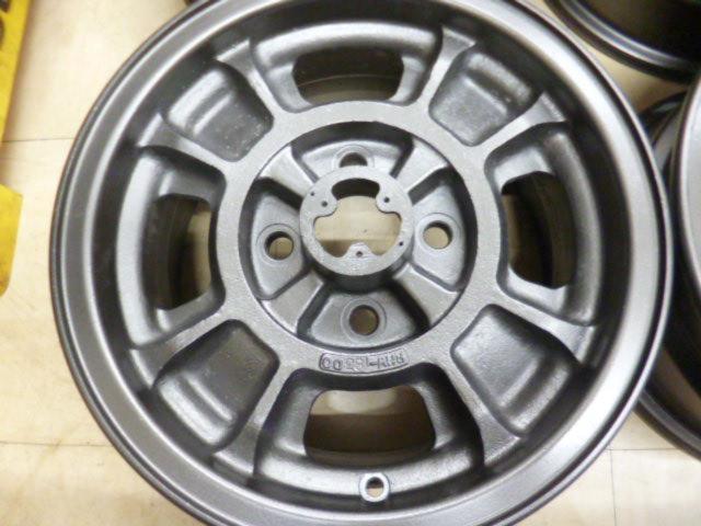  was price cut 
Fairlady Z 432
S30
Genuine OP (?)
Mag Wheel(?)