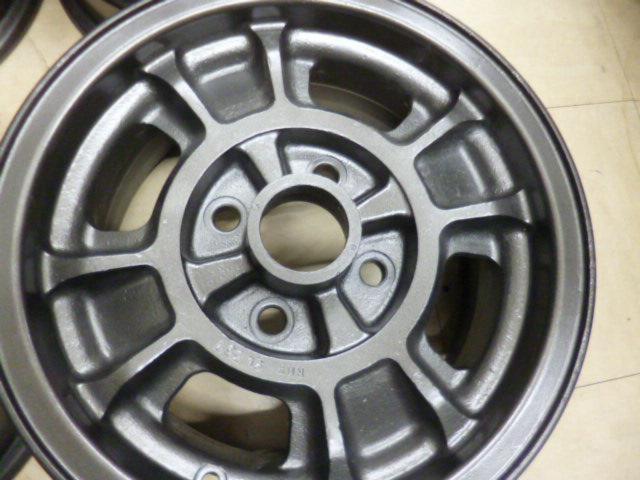  was price cut 
Fairlady Z 432
S30
Genuine OP (?)
Mag Wheel(?)