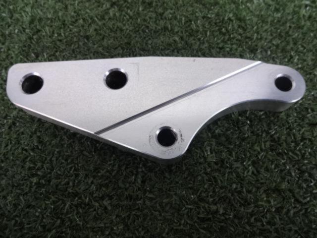 Unknown manufacturer caliper support
Ohlins shaft
ZRX1200 Daegu (year unknown)