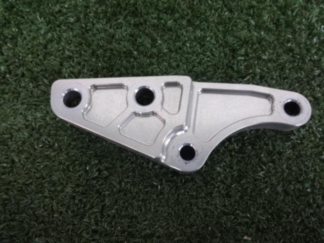 Unknown manufacturer caliper support
Ohlins shaft
ZRX1200 Daegu (year unknown)