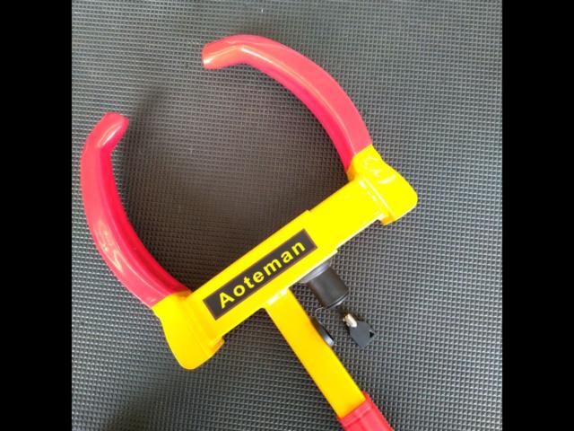 【Aoteman】タイヤロック 鍵1個 | 中古品 | アップガレージ 名古屋中川店 | カー用品 メンテナンス 工具を通販で購入する ...