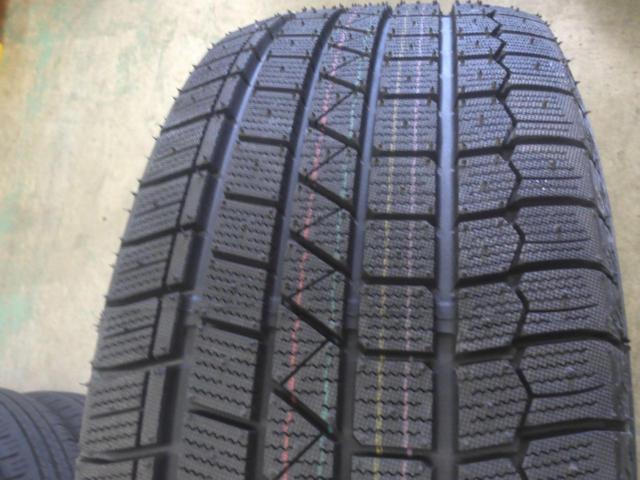 トヨタ純正(TOYOTA)  ISIS純正ホイール  + KENDA(ケンダ) KR36