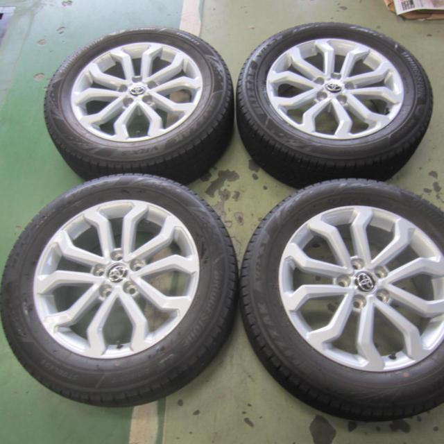 BRIDGESTONE BLIZZAK VRX3 + トヨタ カローラクロス純正ホイール 