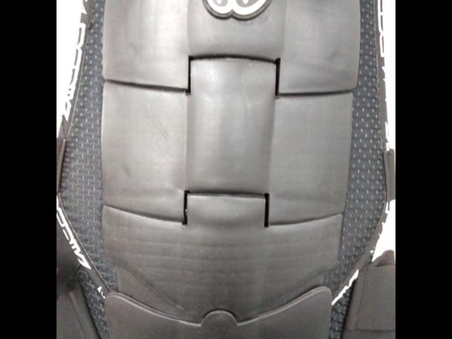 ☆値下げしました!BERIK バックプロテクター/脊椎プロテクター