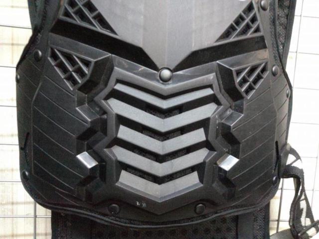 ☆値下げしました!KOMINE ストリームボディープロテクター