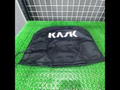 1KASK ヘルメットカバー ブラック ホワイト文字