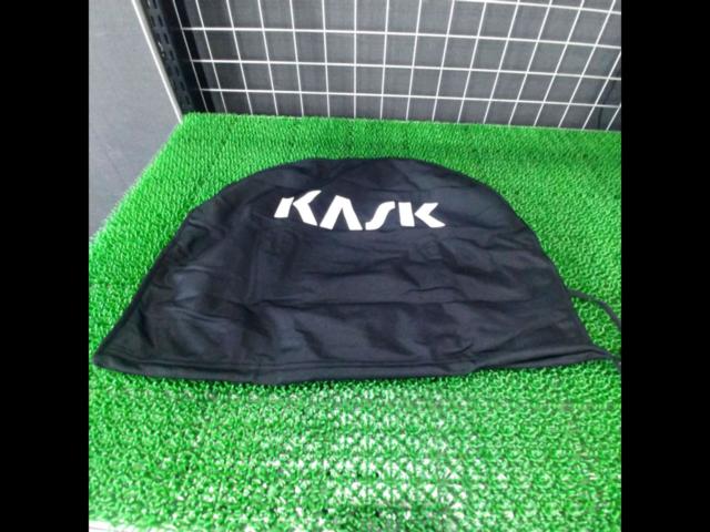 1KASK ヘルメットカバー ブラック ホワイト文字