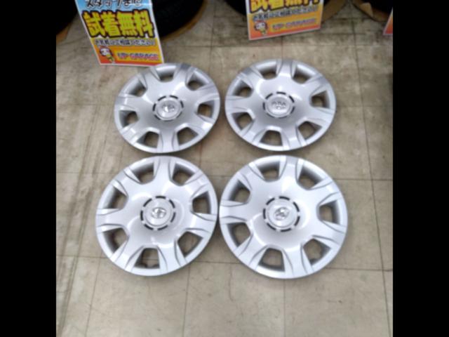 トヨタ純正 200系ハイエース純正ホイールキャップ | やや傷や汚れあり 