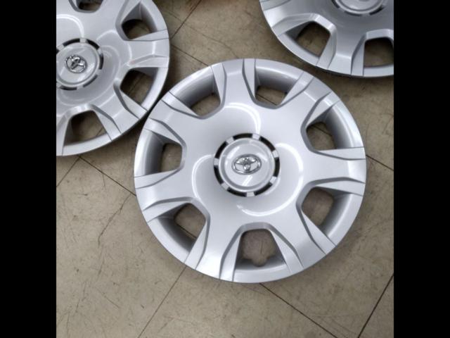 トヨタ純正 200系ハイエース純正ホイールキャップ | やや傷や汚れあり 