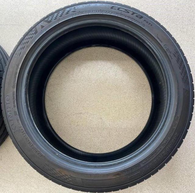 【KUMHO】 ECOSTA PS71 245/40R18(ZR18) 2023年 2本セット | 中古品 | アップガレージ 金沢店 ...