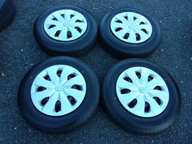 トヨタ純正】 プロボックス純正スチールホイールキャップ付き+【DUNLOP 