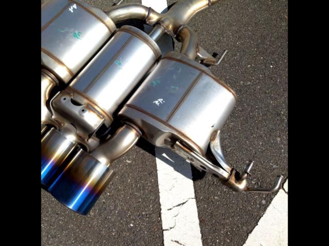 ホンダ 【シビック/FL5/タイプR】 純正マフラー3本出し | やや傷や汚れ 