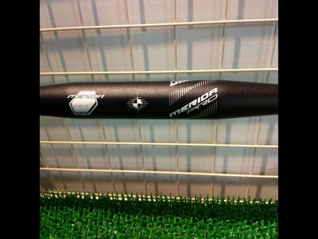 1大特価 MERIDA PRO 420mm/31.8Φ アルミドロップハンドルバー ブラック