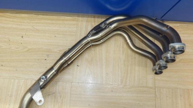 Z900(17-19) AKRAPOVIC(アクラポビッチ) ステンレス ヘッダーパイプ+スリップオンライン チタンサイレンサー(合わせるとフルエキになります。)