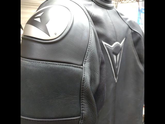 サイズ:52】DAINESE レザージャケット | やや傷や汚れあり | アップ 