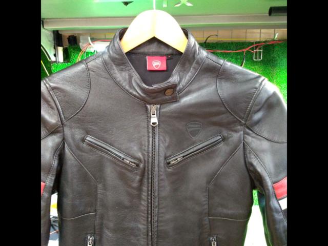 Ducati(ドゥカティ)純正 Urban Stripes レザージャケット【サイズ:S】