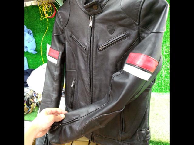 Ducati(ドゥカティ)純正 Urban Stripes レザージャケット【サイズ:S】