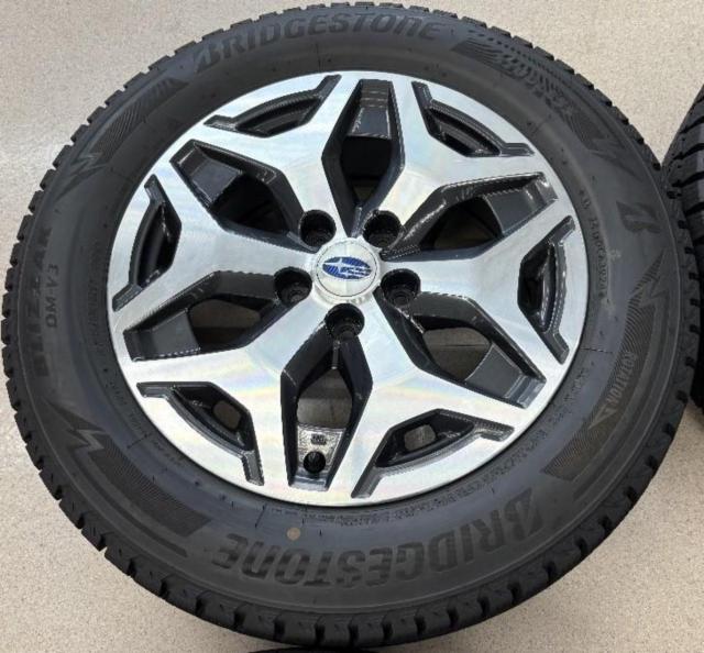 スバル(SUBARU) SK系フォレスター純正 + BRIDGESTONE BLIZZAK DM-V3 225/60R17 99Q 2024年 ...