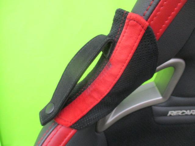 RECAROS P-X
Avant
CL210
Left
+
RECAROS P-XAvant
CL210
Right