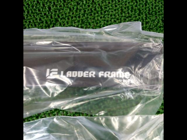 LADDER FRAME ドアバイザー ハイラックス【GUN125】