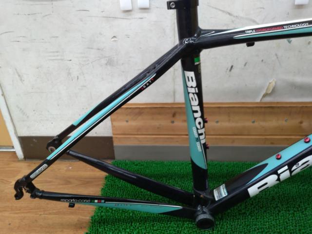 Bianchi IMPULSO  2013年頃モデル アルミロードバイクフレーム ブラック