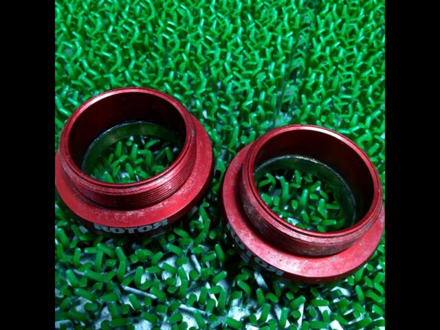 2大特価 ROTOR ITA30BB ボトムブラケット レッド