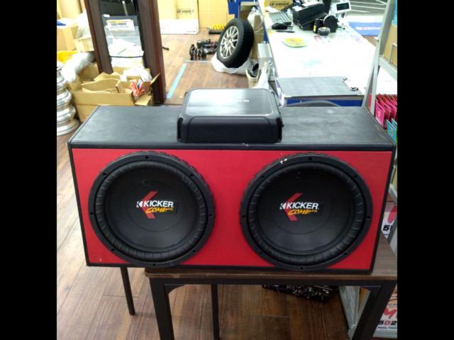 KICKER COMP VR BOX付きサブウーファースピーカー | 中古品 | アップガレージ 福山店 | カー用品 スピーカー サブ ...
