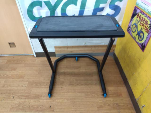 KICKR Indoor Cycling Desk Stand