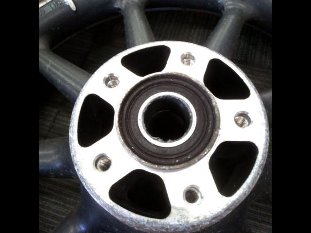 HarleyDavidson ハーレーダビッドソン 純正フロントホイール FLHRロードキング1450