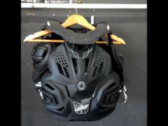 サイズ160-172 LEATT FUSION VEST3.0 プロテクターベスト ブラック