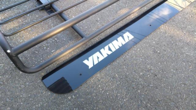 YAKIMA MegaWarrior メガウォーリアー  ルーフキャリア ※取付金具一部欠品