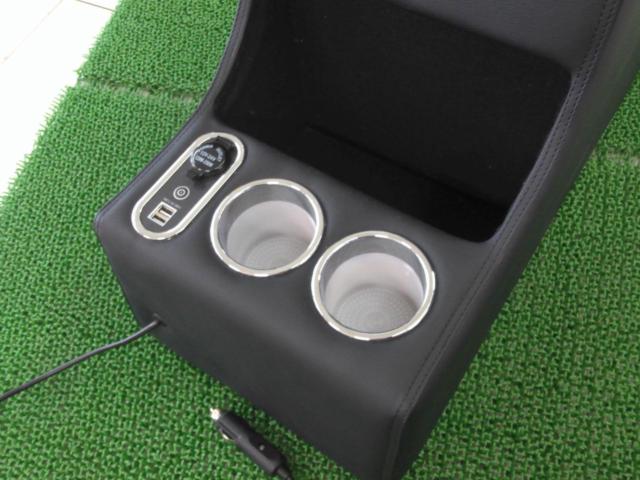 メーカー不明 コンソールBOX