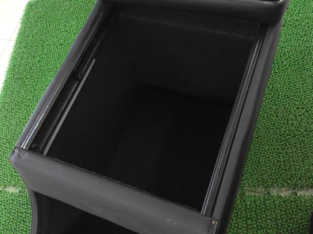 メーカー不明 コンソールBOX