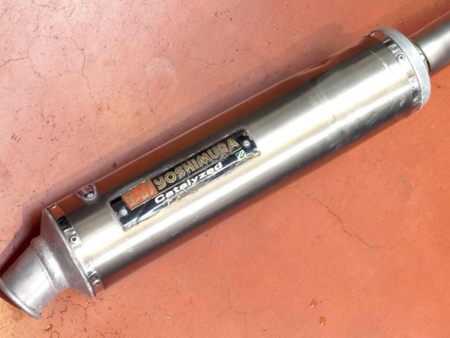 YOSHIMURA (Yoshimura)
Titanium cyclone muffler
ZRX400 (first half/~’97)