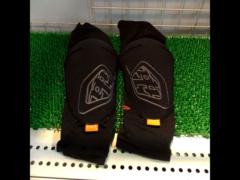1大特価 Troy Lee Designs STAGE ニーガード