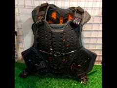 1大特価 サイズ:M/L Troy Lee Designs Rockfight CE チェストプロテクター