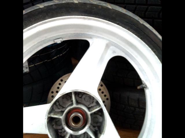 HONDA CBR400RR NC23 純正 リアホイール ホワイト