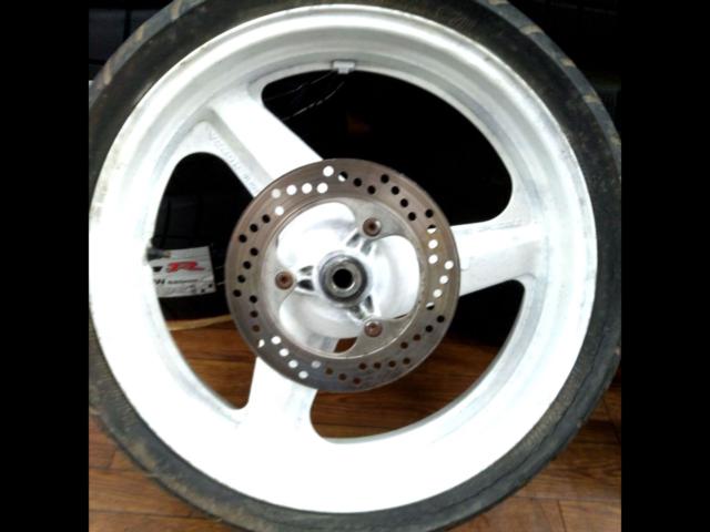 HONDA CBR400RR NC23 純正 リアホイール ホワイト
