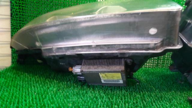 ★希少♪★NISSAN(日産純正) 前期 純正 HID ヘッドライト 【スカイライン R34 スカイライン GT-R/BNR34 ENR34 ER34 HR34】