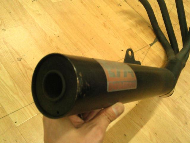 Moriwaki
Engineering (Moriwaki)
One-piece muffler
Sefer 400/χ