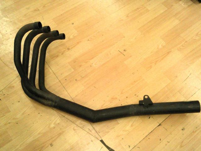 Moriwaki
Engineering (Moriwaki)
One-piece muffler
Sefer 400/χ