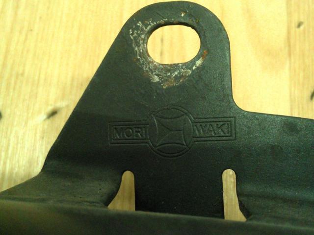 Moriwaki
Engineering (Moriwaki)
One-piece muffler
Sefer 400/χ