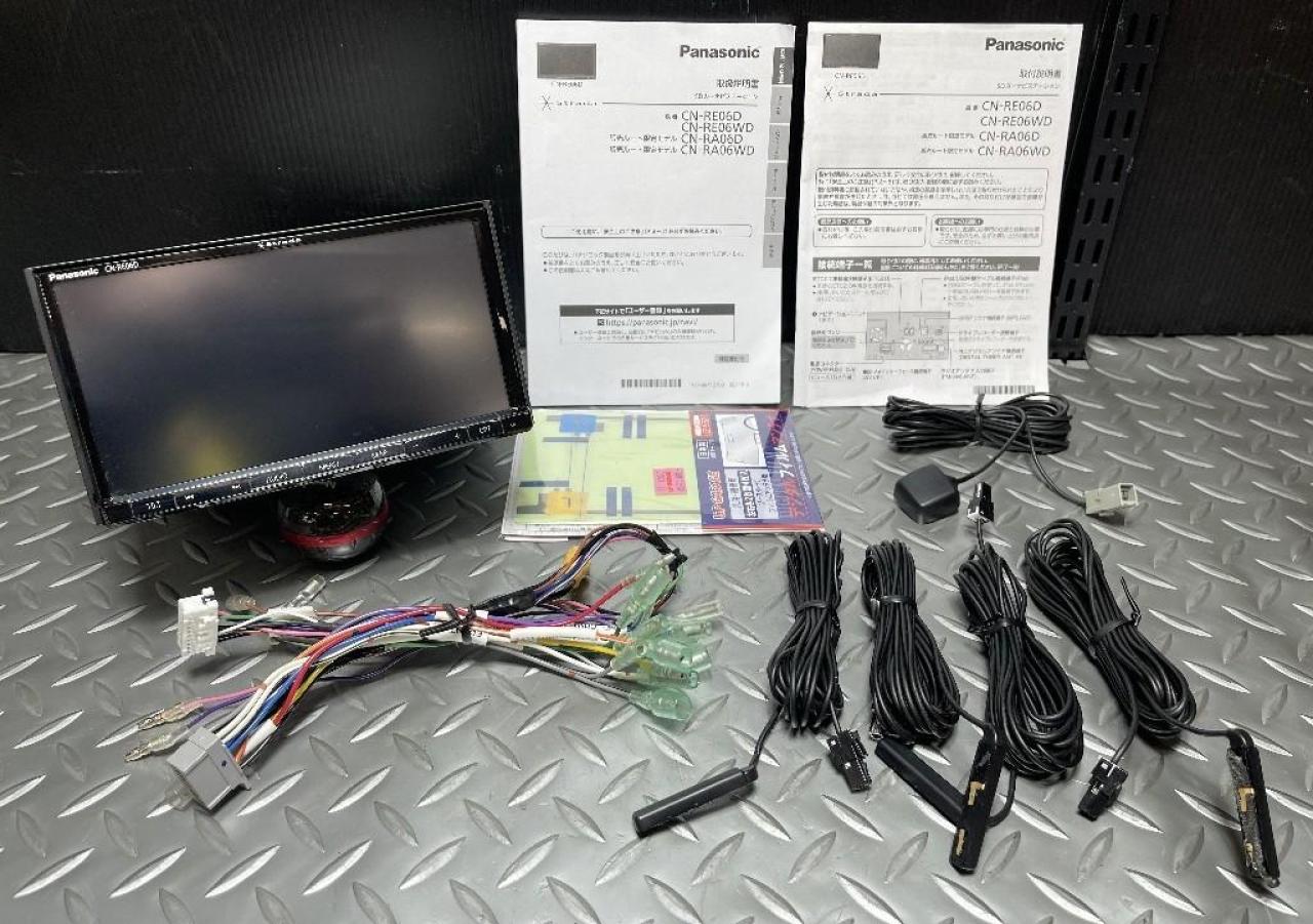 Panasonic】 Strada CN-RE06D 7インチナビゲーション | やや傷や汚れ 