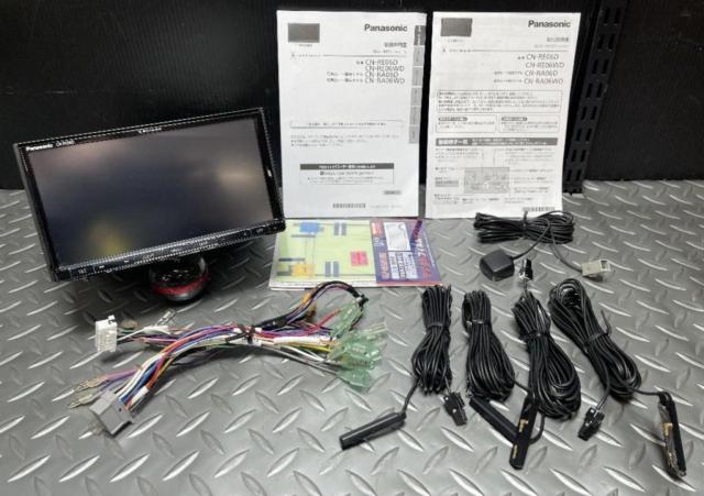 Panasonic】 Strada CN-RE06D 7インチナビゲーション | やや傷や汚れ 