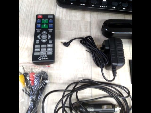 Qriom
10.1 inches
DVD built-in monitor