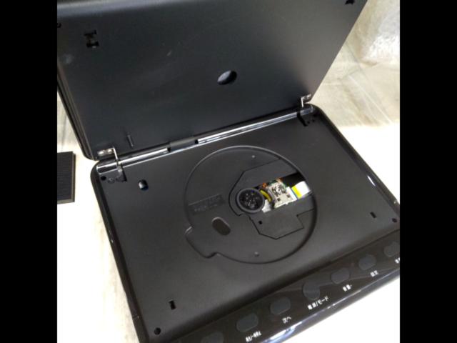 Qriom
10.1 inches
DVD built-in monitor