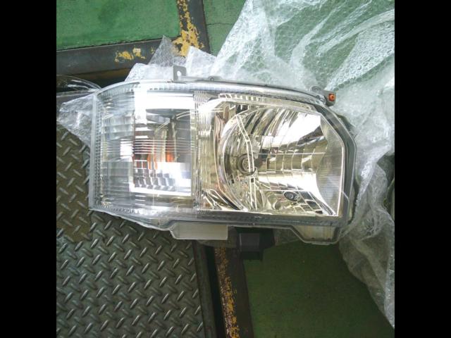 TOYOTA 純正ハロゲンヘッドライト 左右セット KOITO 26-131 ハイエース 